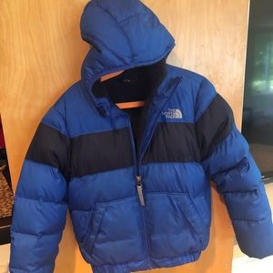 Boys north face with hood size S (7-8)